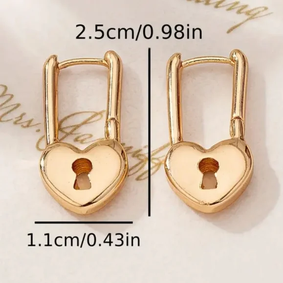 NEW! 18K Gold Plated Minimalist Heart Lock Huggie Hoop Earrings - Picture 3 of 5